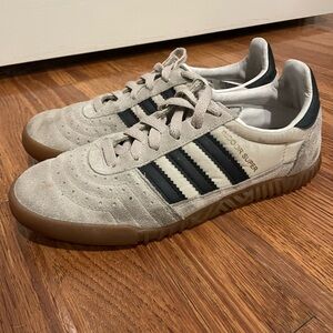 Adidas women Indoor Super Sneakers - Beige and Black